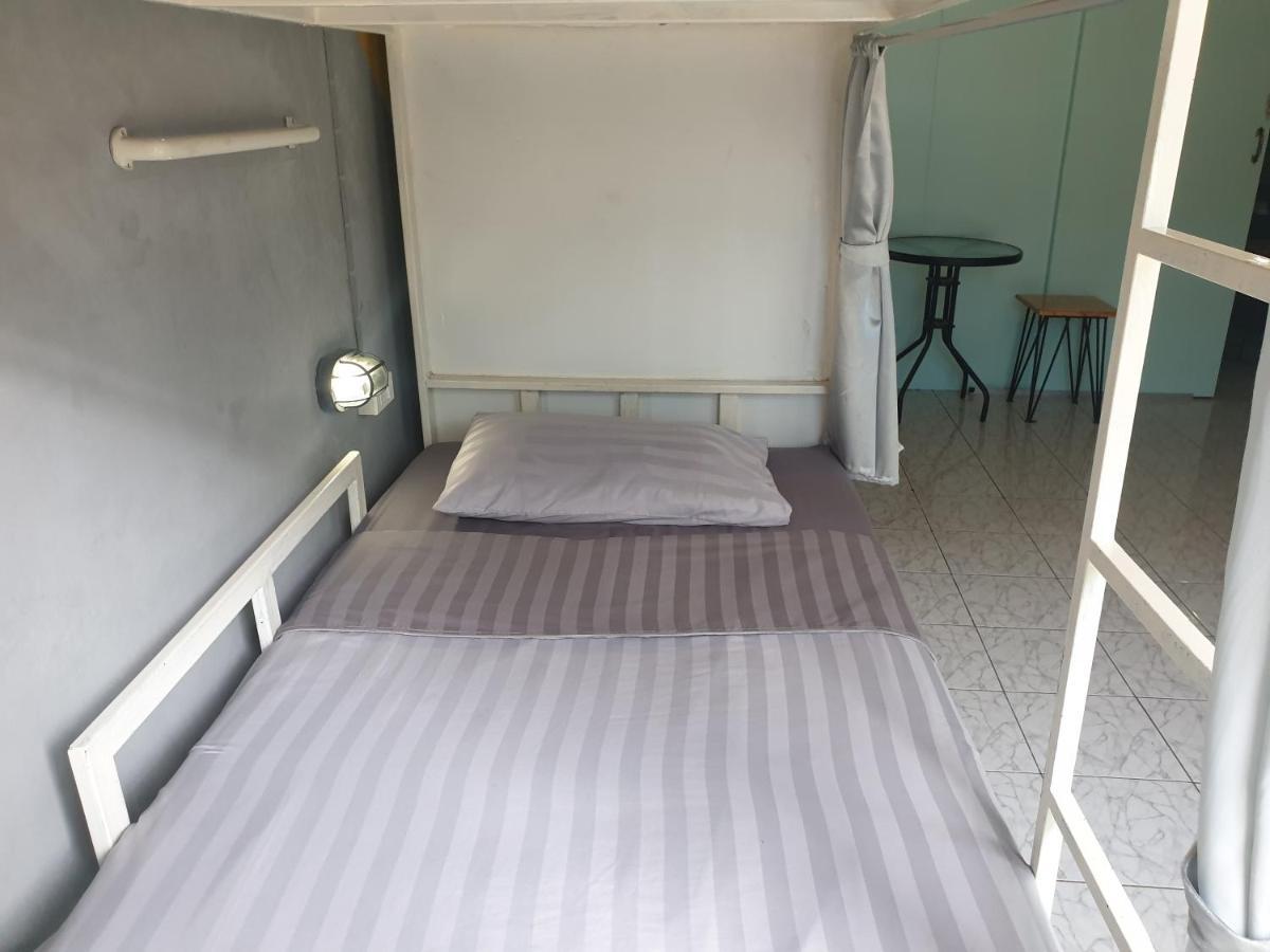 I-Smile & U2 Hostel Чиангмай Екстериор снимка
