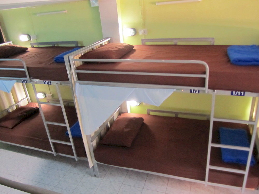 I-Smile & U2 Hostel Чиангмай Екстериор снимка
